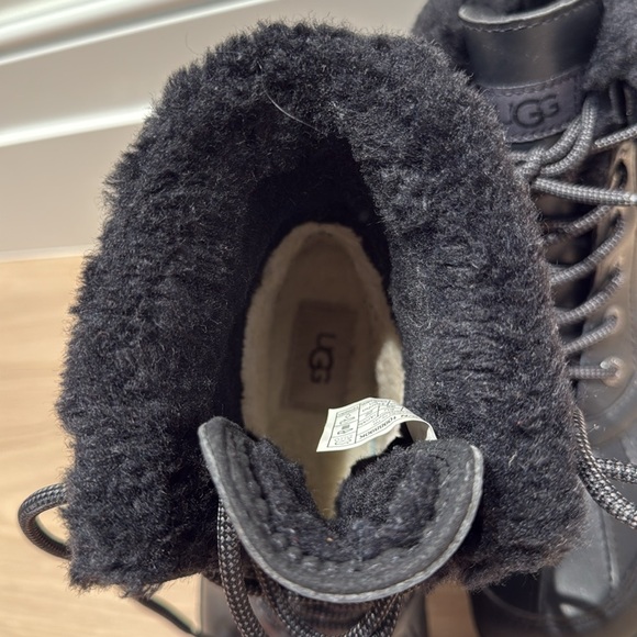 UGG kids boys girls Black Lace-Up Winter Boots Size 3. EU 35 - Picture 3 of 11